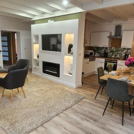 Peterfia Boutique Apartments Дебрецен Экстерьер фото