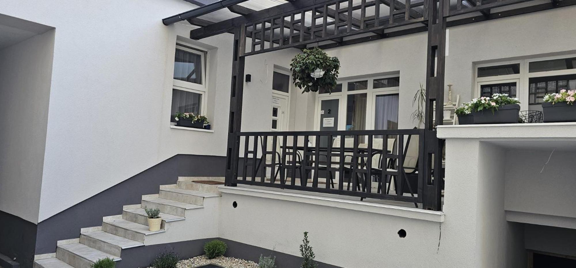 Peterfia Boutique Apartments Дебрецен Экстерьер фото