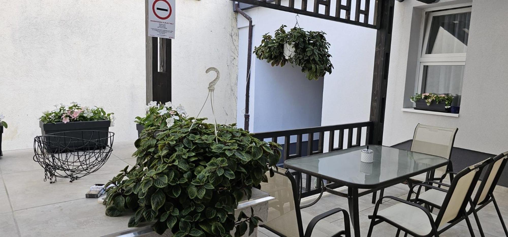 Peterfia Boutique Apartments Дебрецен Экстерьер фото